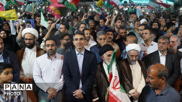 خرم آباد در عید غدیر صحنه‌ای باشکوه از وحدت و ولایتمداری خلق کرد