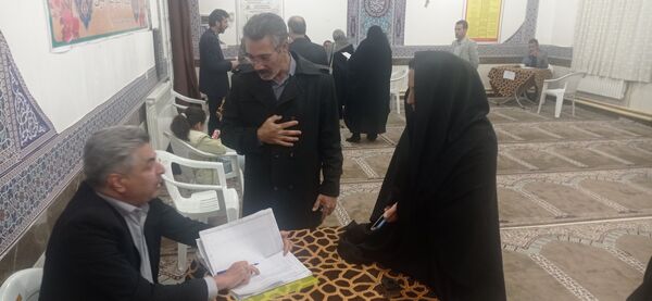 جلسه دیدار چهره به چهره والدین با دبیران در کاشمر