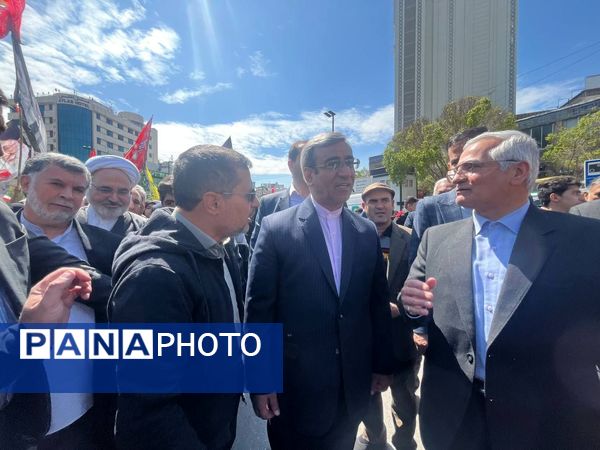 مشهد، حماسه‌ای به وسعت قدس؛ طنین فریاد مقاومت در خیابان‌ها