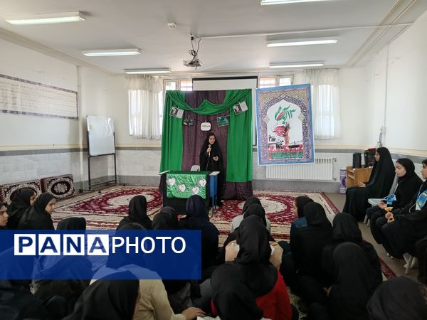 مراسم روز دانش آموز و ایام فاطمیه در دبیرستان حضرت خدیجه (س)جعفریه قم 