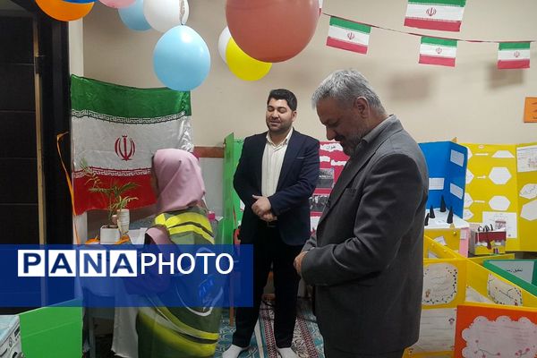 برپایی نمایشگاه طرح جابر در مدرسه حسنا بهارستان‌۲