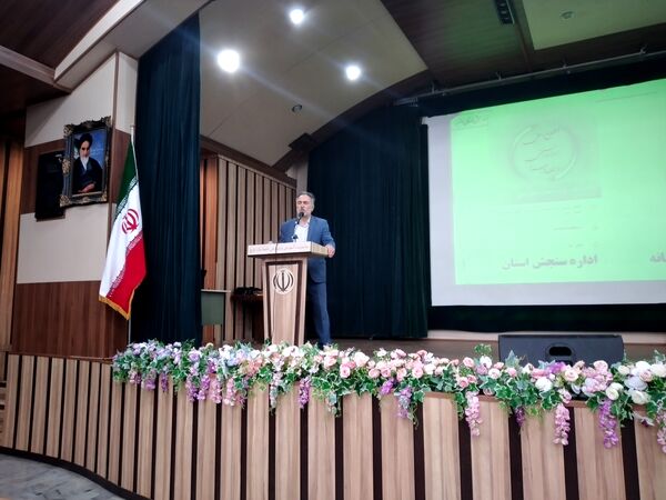 نشست معاون متوسطه وزارت آموزش و پرورش با مدیران مدارس متوسطه استان البرز 