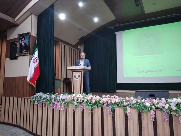 نشست معاون متوسطه وزارت آموزش و پرورش با مدیران مدارس متوسطه استان البرز 