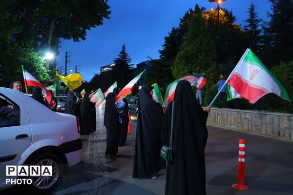 خروشان جمعیت در سراسر مناطق تهران