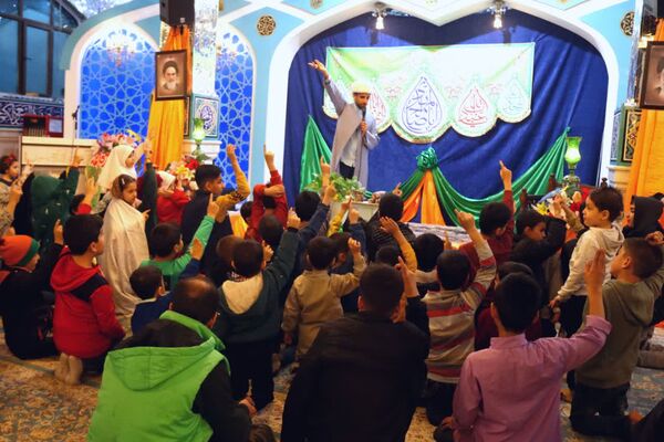 جشن میلاد امام حسین (ع) در امامزاده سید عباس بن موسی در بجنورد