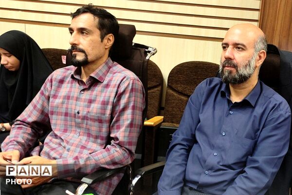 تجلیل از معاونین پرورشی در ناحیه دو شهرری 