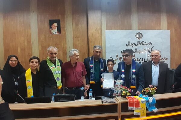 نشست صمیمی مدیر و معاون پرورشی ناحیه 4 شیراز با مربیان، پیشتازان و خبرنگاران پانا