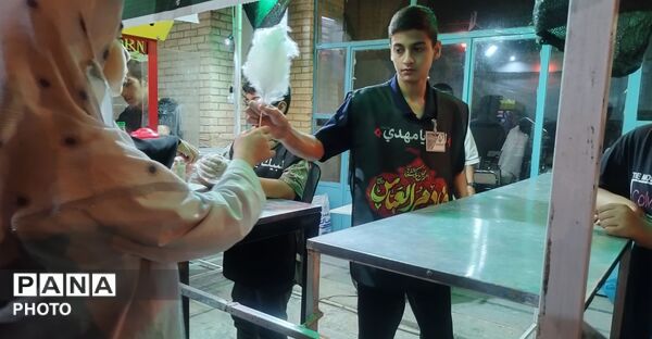 غرفه دهه نودی ها در هشتاد و هشتمین شب از اجتماعات مردمی 