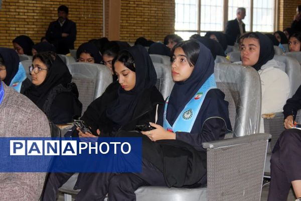 کارگاه آموزش مقدماتی خبرنگاری در استان کرمان ویژه دختران ناحیه یک