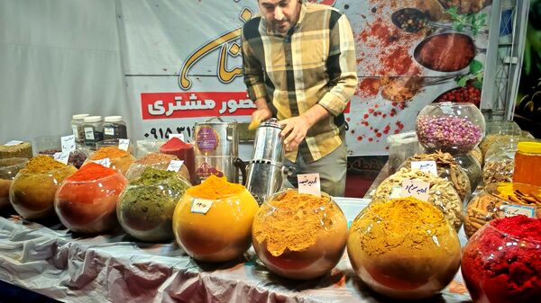 نمایشگاه خدمت 46 به مناسبت هفتهٔ بسیج در نیشابور 