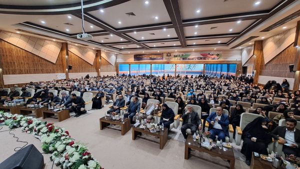 آشنایی معلمان تربت‌حیدریه با مبانی هوش مصنوعی