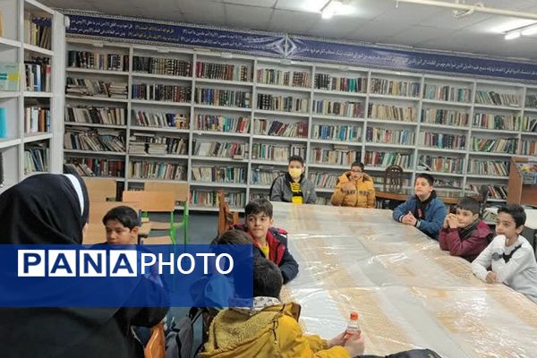 کارگاه ‌های استعداد‌یابی در پژوهش سرای دانش آموزی بصیرت یک ناحیه دو شهرری 