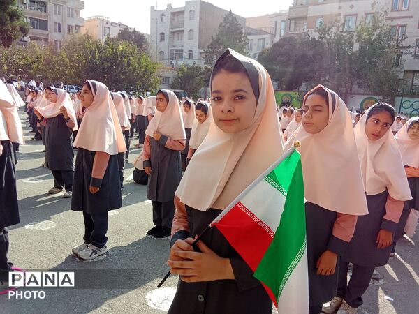افتتاحیه هفته تربیت بدنی شهریار با المپیاد درون‌مدرسه‌ای