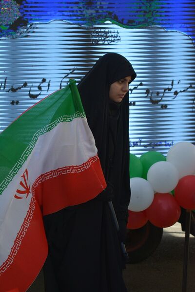 زیر پرچم ایران