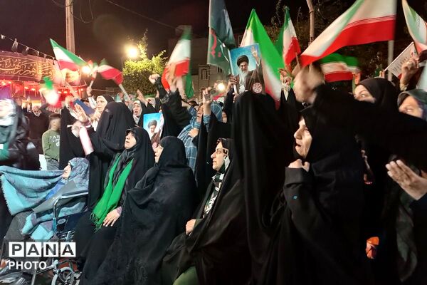 اجتماع باشکوه مردمی در میدان ارشاد ورامین