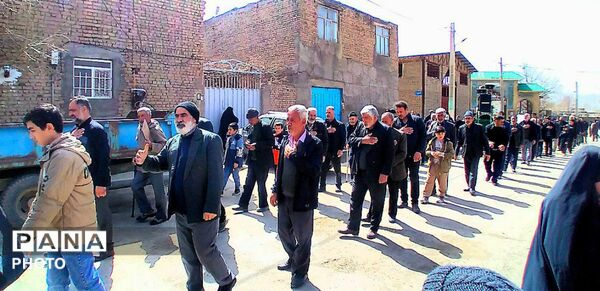 خروش مردم روستای توچغاز شهرستان ملایر در پی شهادت امیرالمومنین(ع)