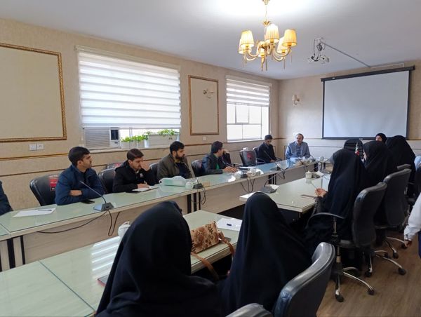 دومین جلسه هم‌اندیشی معاونان و مربیان پرورشی مقطع ابتدایی ناحیه ۵ مشهد