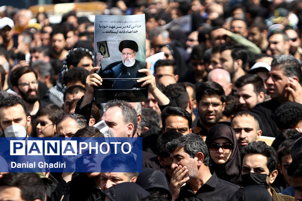 مراسم تشییع پیکر شهدای خدمت در تهران