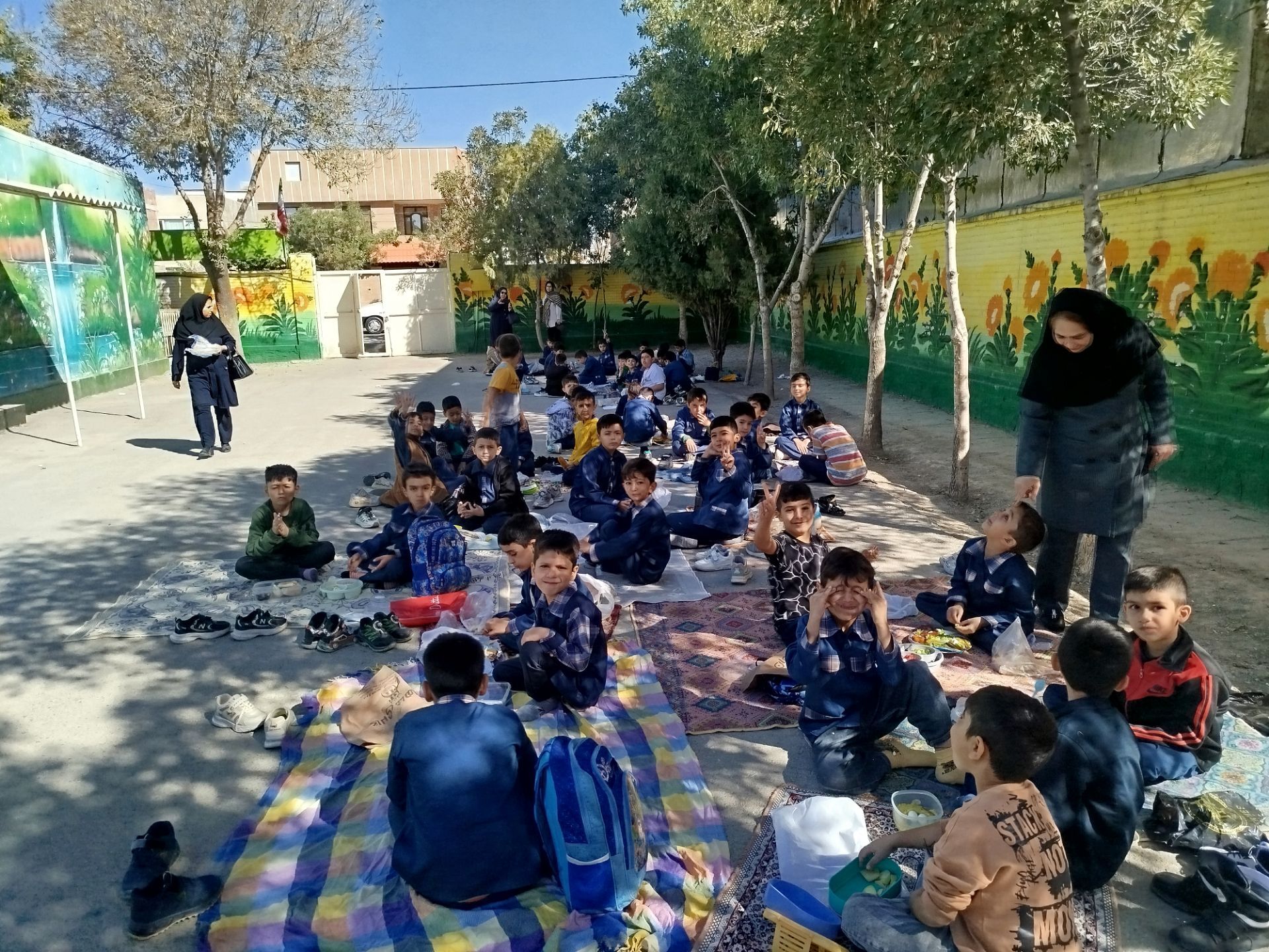 صبحانه سلامت در مدرسه مبین شهرستان شیروان