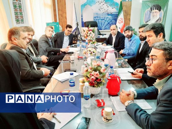 جلسه استانی دومین دوره مسابقه ملی دانش‌آموزان حافظ خوان ایران در بوشهر