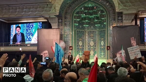 مراسم بزرگداشت امام مجاهد شهید در مصلای تهران از سوی رهبر انقلاب