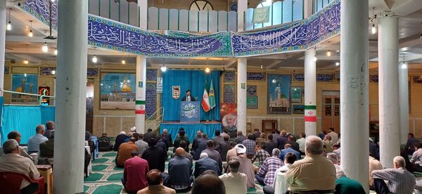 نماز جمعه باشکوه و آیین تجلیل از برگزیدگان رویداد «دختران حاج قاسم» 