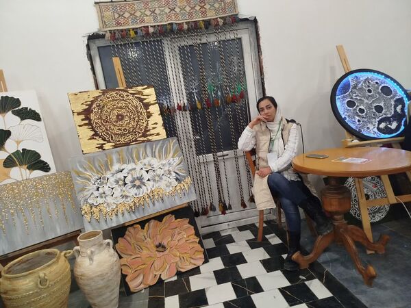 برگزاری نمایشگاه نوروزی ارغوان در فاروج