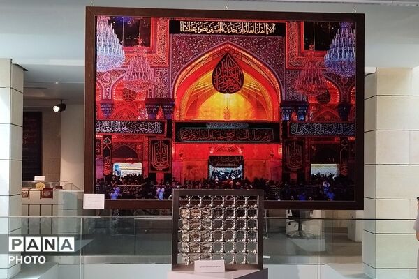 بازدید از موزه ی ملی انقلاب اسلامی به مناسبت هفته‌ی دفاع مقدس