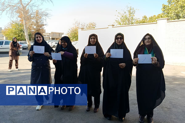 دومین جلسه کارگاه آموزشی ویژه مربیان پیشتاز ناحیه ۴ شیراز 