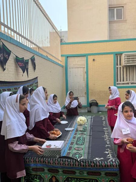 برپایی موکب عزاداری ایام فاطمیه در دبستان مریم بندرعباس