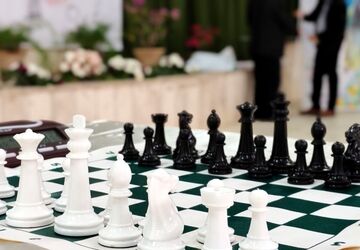 مسابقات ورزشی شطرنج دانش آموزان دوره دوم