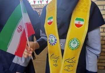 زنگ انقلاب در مدرسه حضرت فاطمه(س) میناب نواخته شد