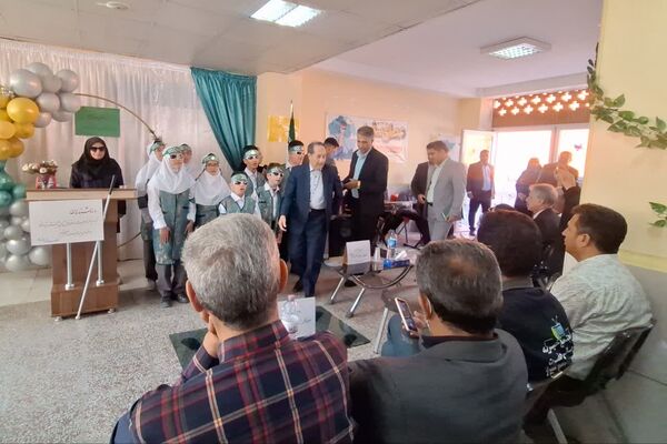 بزرگداشت روز عصای سفید در آموزشگاه شوریده شیرازی