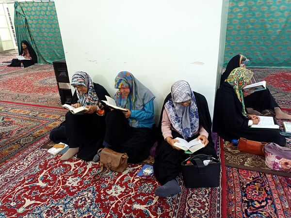 برگزاری مراسم روز عرفه در شهرستان کوهپایه