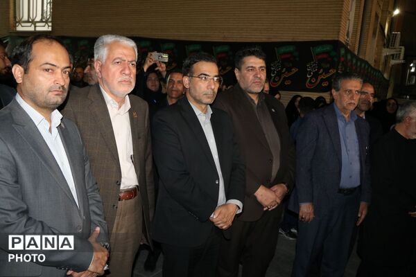 رونمایی از المان یادبود رهبر شهید در آموزش و پرورش ناحیه ۲ مشهد