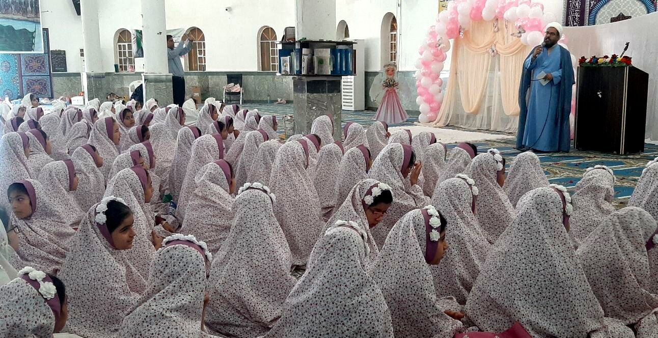جشن تکلیف دختران دانش‌آموز پارسیان