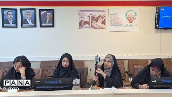نشست خبری اصحاب رسانه با مدیرکل آموزش‌وپرورش استان البرز