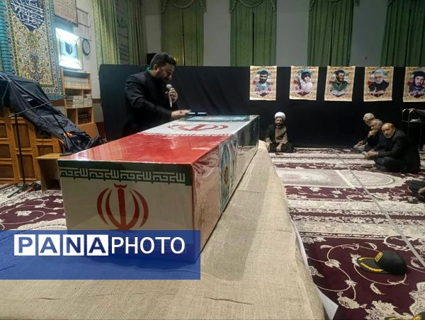  مراسم وداع با پیکر شهید جواد حسن زاده در مسجد امام علی(ع)