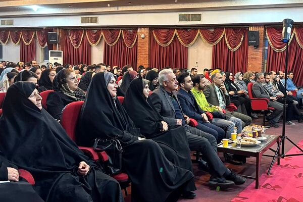 آیین رونمایی کتاب« ۳۰ روز تا تندخوانی» در شهرستان ورامین