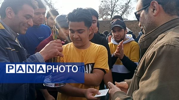 برگزاری فینال مسابقات والیبال گروهی درون مدرسه‌ای در دبیرستان شاهد ابوذر غفاری 