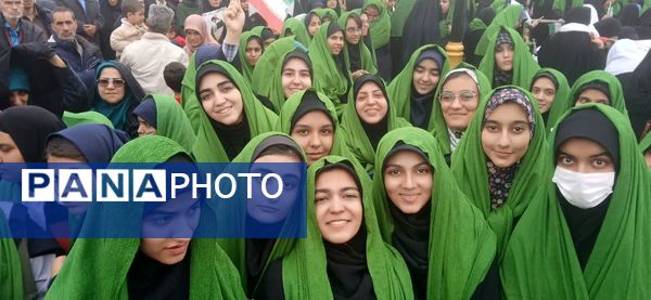 سازمان دانش‌آموزی و پانا استان یزد همه پای کار در ۲۲ بهمن