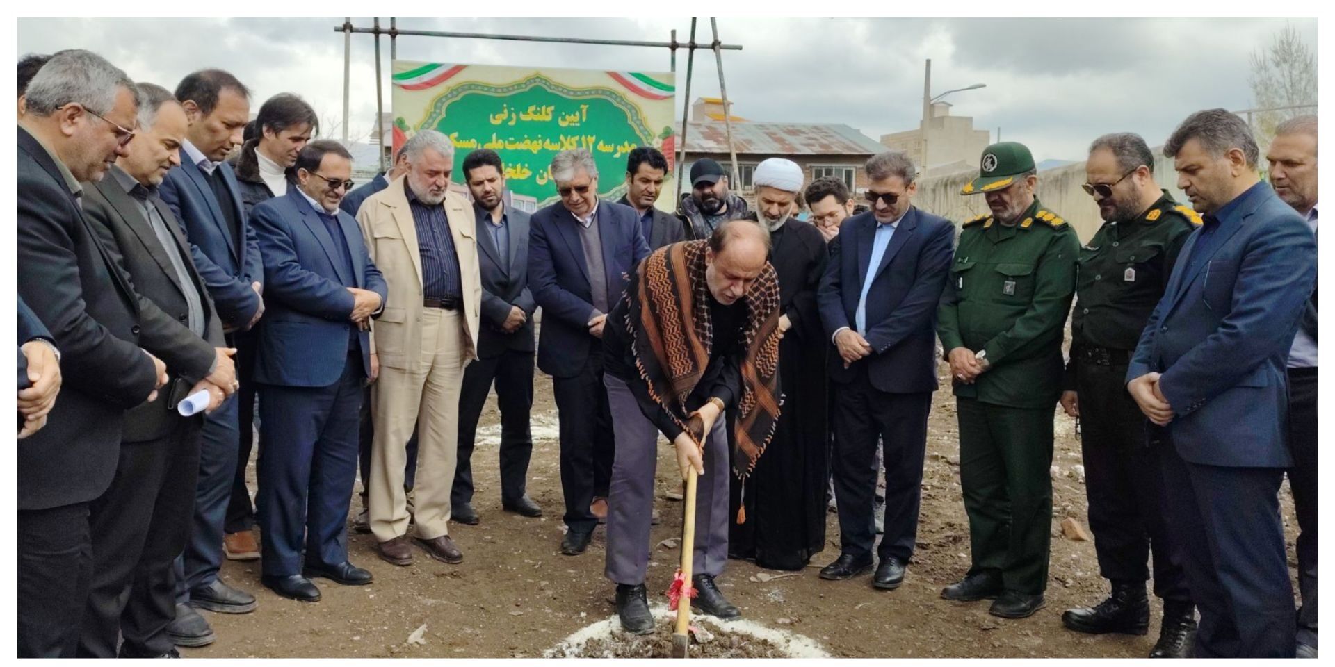 کلنگ‌زنی مدرسه ۱۲ کلاسه مولوی در خلخال