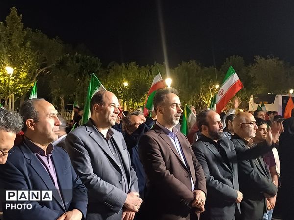 تجدید میثاق مردم استان البرز با رهبر معظم انقلاب در هشتادو پنجمین شب 