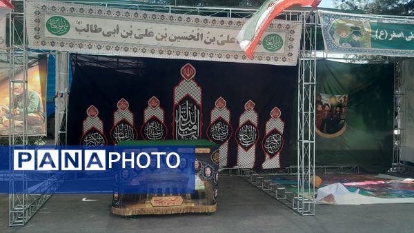 خادمی عاشقانه