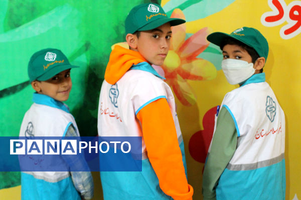 رقابت گروه‌های منتخب مدارس پسرانه استان قم در نخستین جشنواره سفیران سلامت 