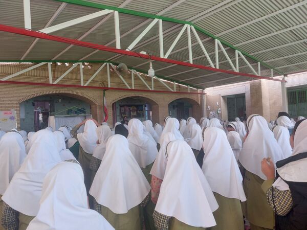 زنگ پژوهش در مدرسه حضرت معصومه(س) حاجی‌آباد