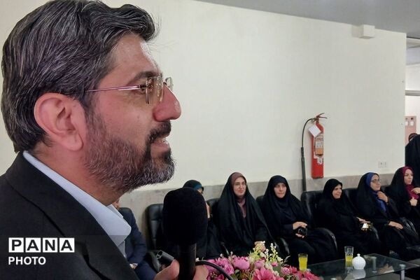 آیین بازگشایی مهر، نماز جماعت و محفل انس با قرآن در هنرستان دخترانه اولیا ۳ کهریزک
