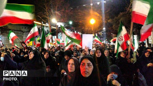 خروش مردمان انقلابی شهرستان ملایر به یاد رهبر شهید جمهوری اسلامی