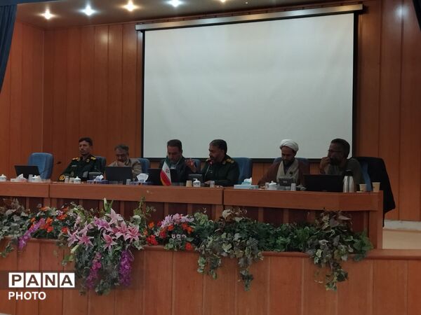 نشست صمیمی فرماندار نیشابور با خبرنگاران