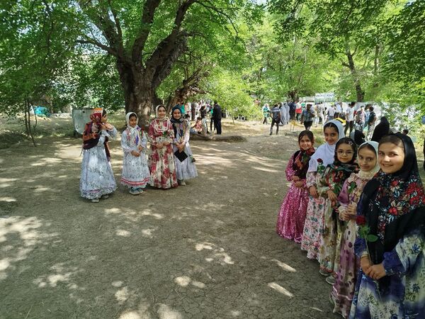 جشنواره توت سفید در هوراند